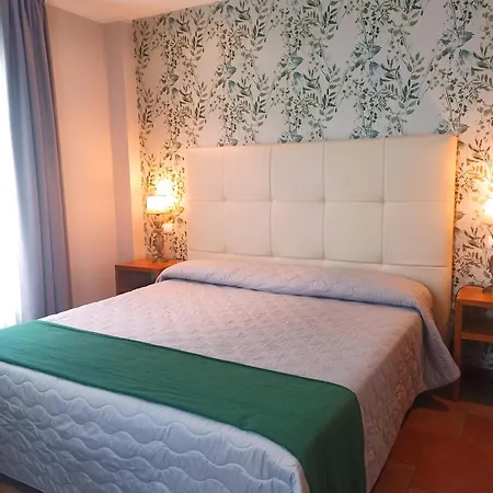 Hotel Y Sur De La Bahía 2*